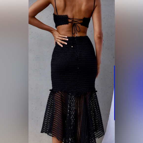 Black midi dress, lace overlay, never worn & no tags attached. - Picture 2 of 9